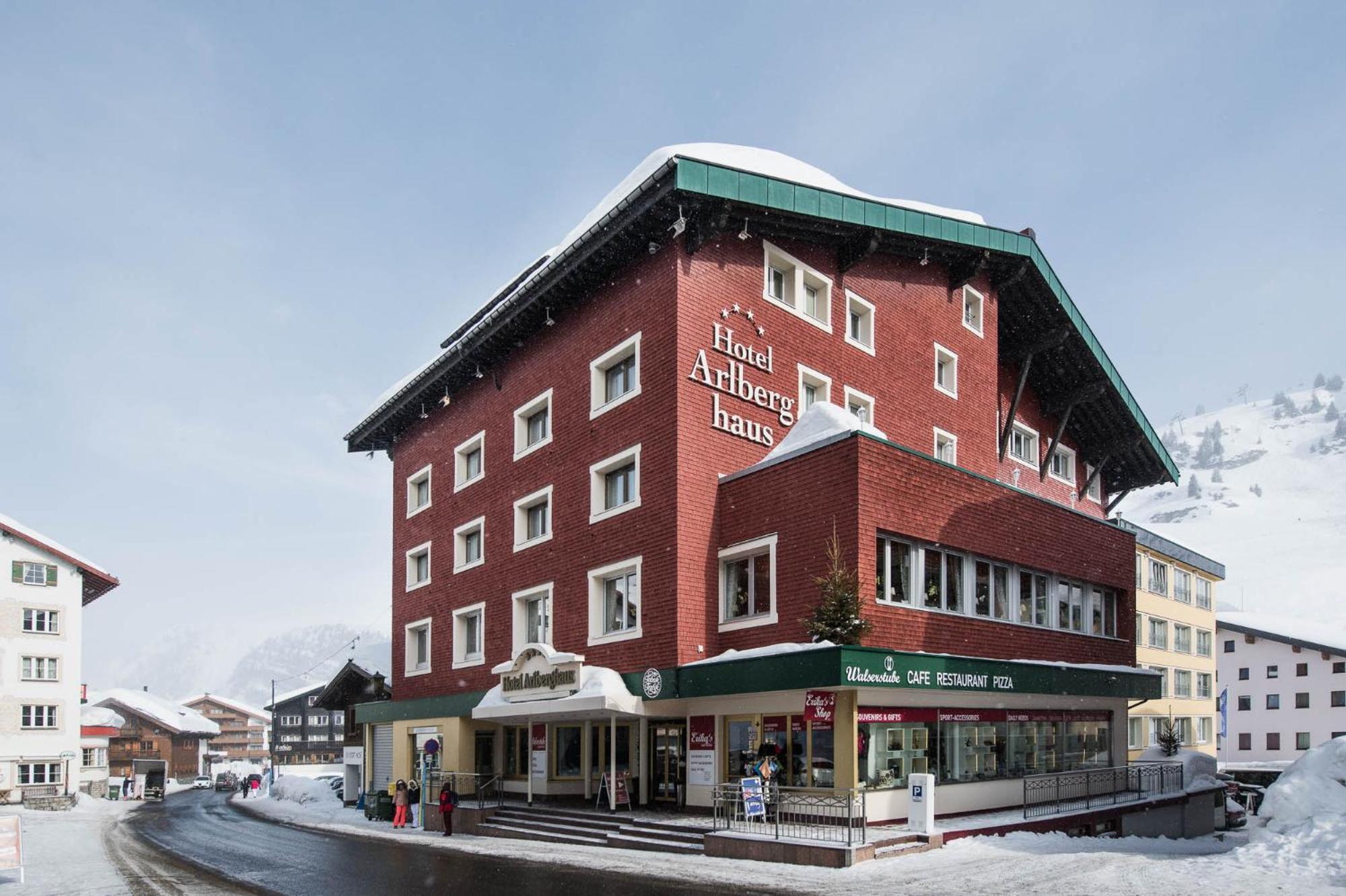 ホテル Arlberghaus Zürs エクステリア 写真